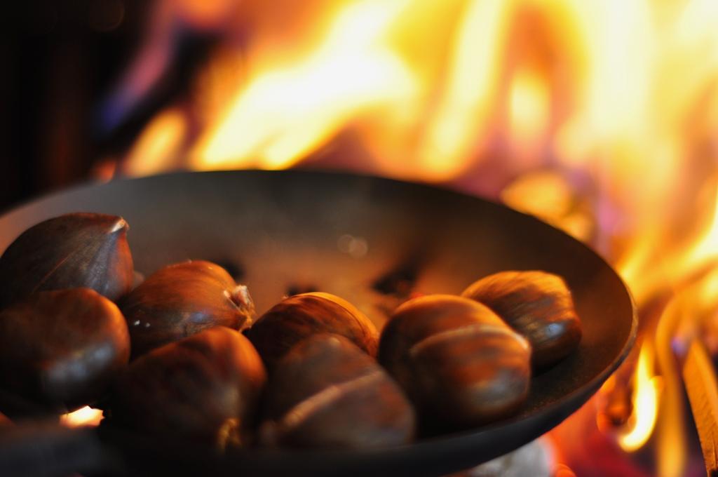Chestnuts+Roasting+on+an+Open+Fire